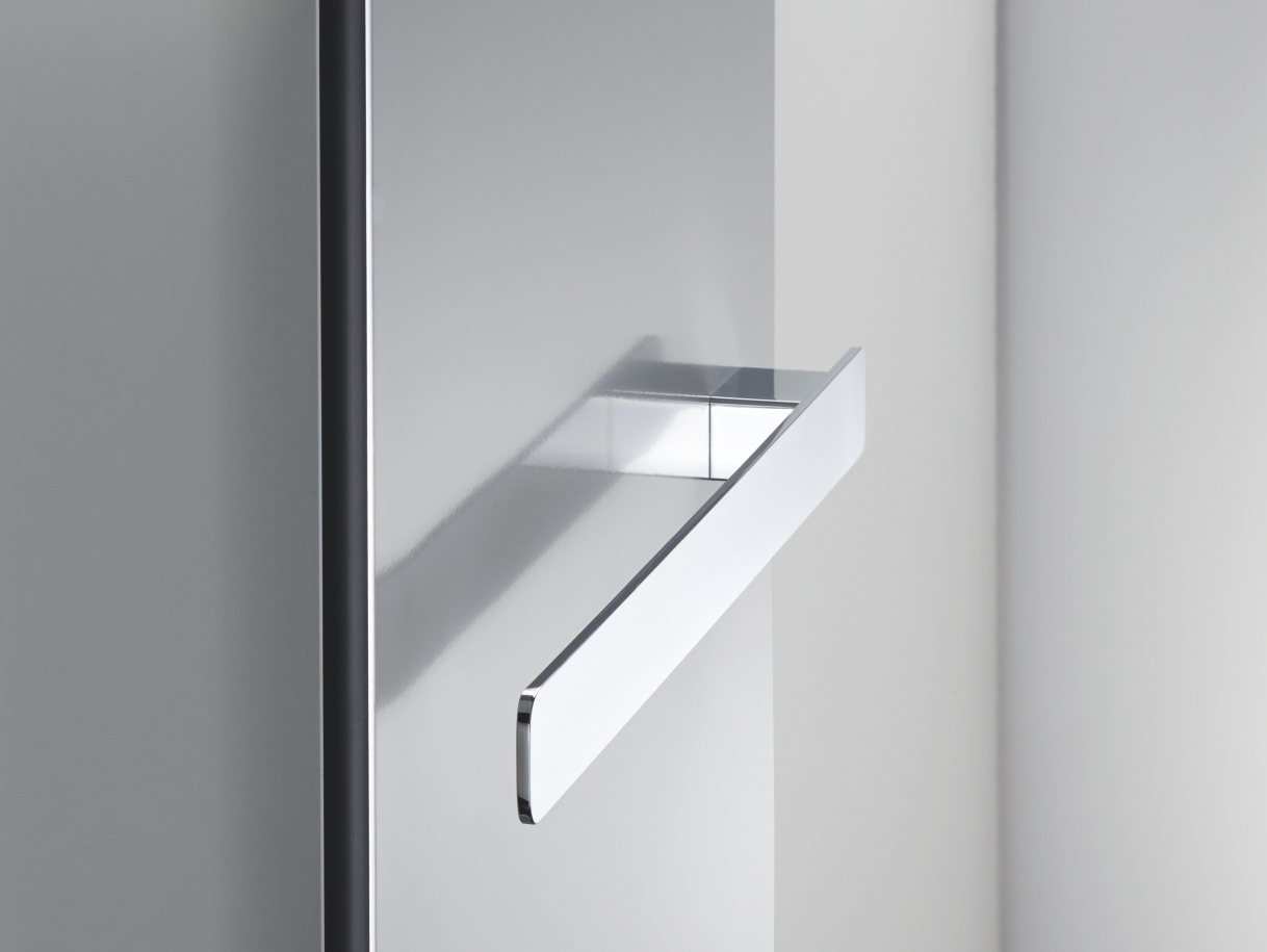 Zehnder_RAD_Vitalo-Bar_black_towel bar Focus Decorative radiator