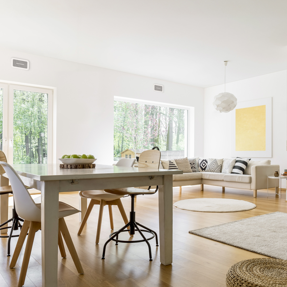 Zehnder_CSY_Forrest_grilles_Topazio_White_Milieu_livingroom_diningroom_White