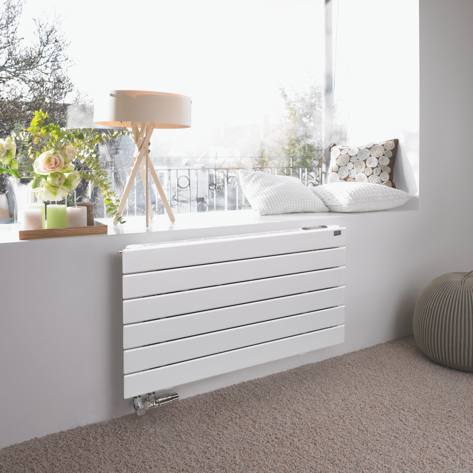Zehnder_RAD_Nova-Neo-HY_Livingroom_print+web Rendering Zehnder Nova Neo Decorative radiator
