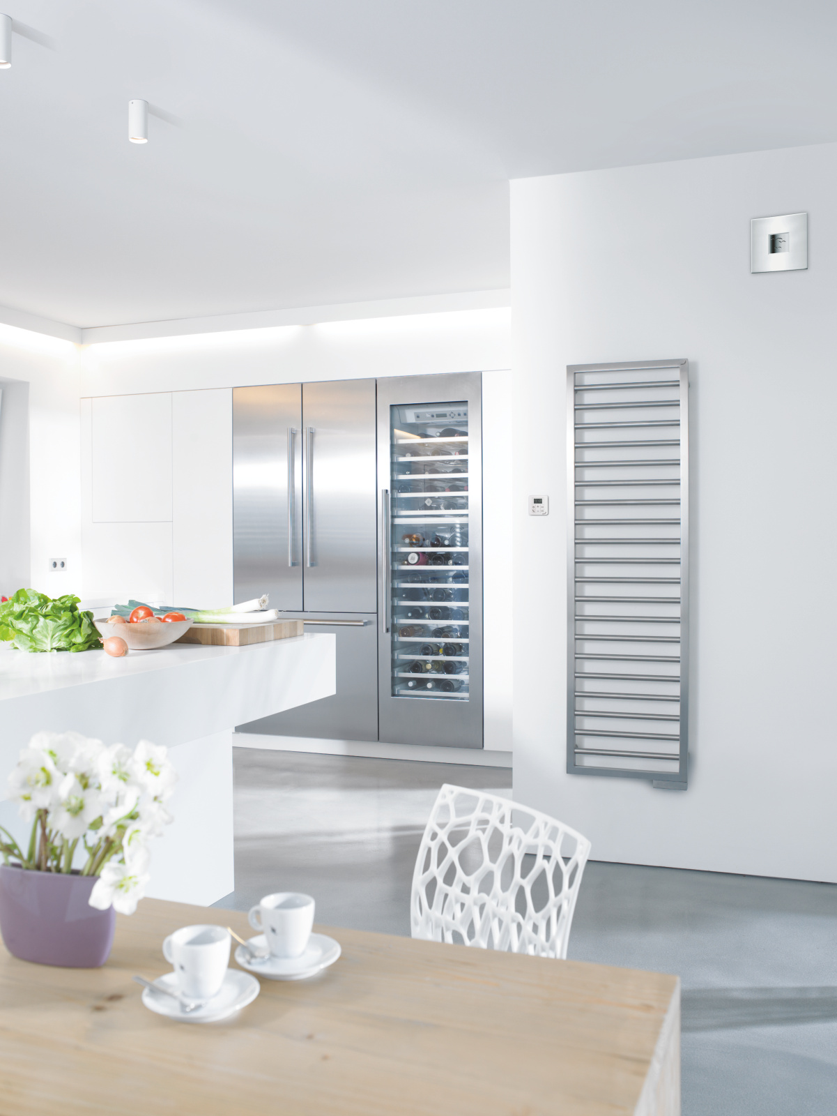 Zehnder_RAD_Subway-EL_RACY-S_kitchen_white Rendering Zehnder Subway Decorative radiator Front view