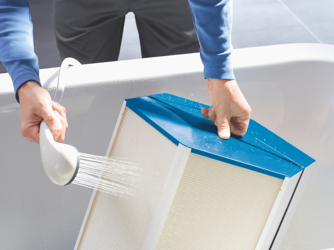 [Translate to Nederlands:] Een enthalpiewisselaar kunt u makkelijk schoonmaken