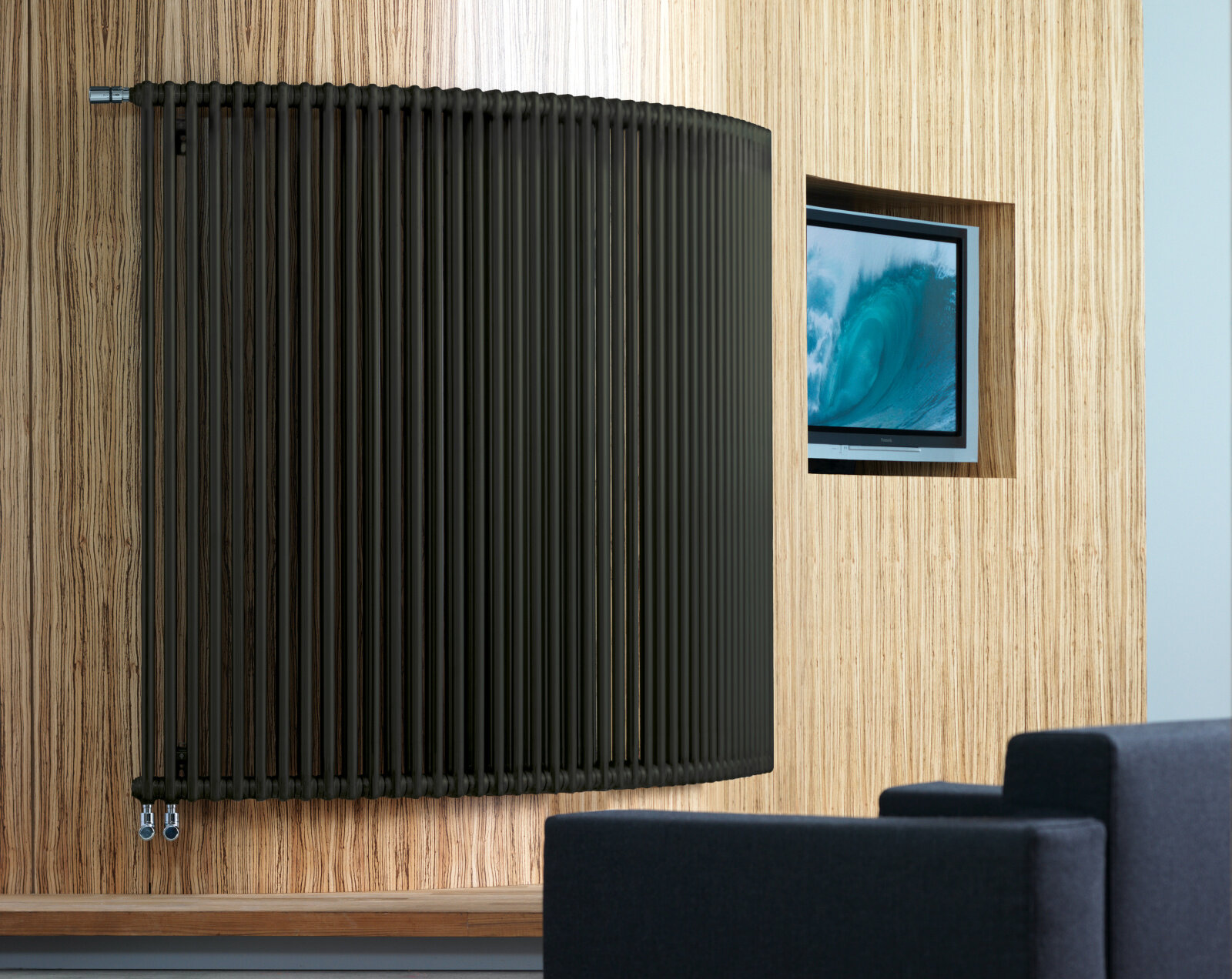 Zehnder_RAD_Charleston-HY_connection_bottom_left_thermostat_bended_Umbragrey_living_print+web Rendering Decorative radiator